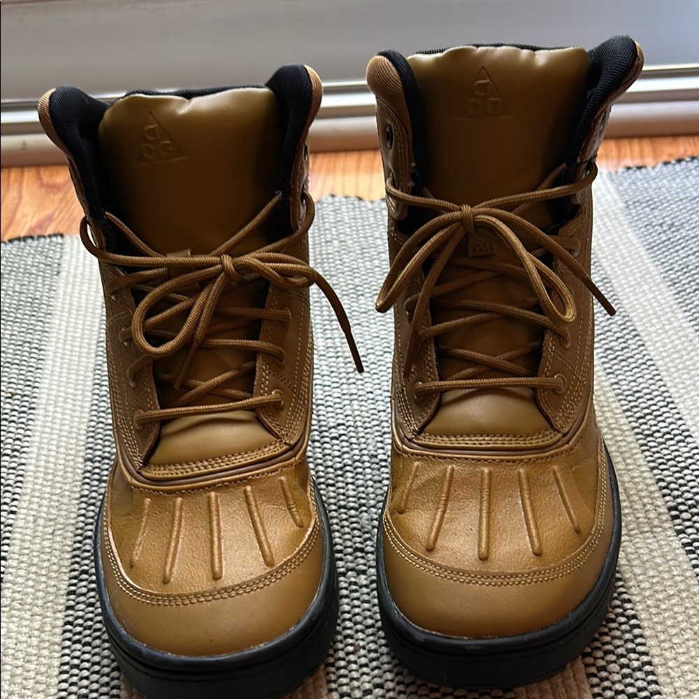 Nike Brown Duck Boot Rain & Snow Boots